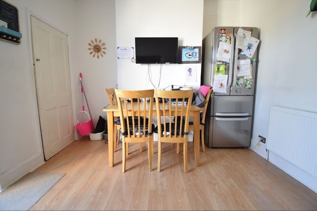 Geneva Road, Thornton Heath photo 5