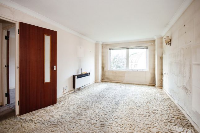 Flat for sale in Wimborne Road, Winton, Bournemouth