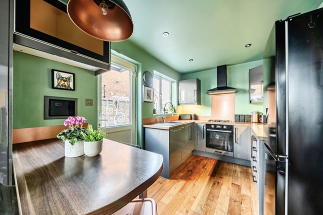 36 Ivy Crescent, Bognor Regis photo 3