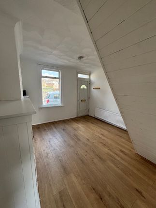 18 Hartfield Place, Northfleet photo 2