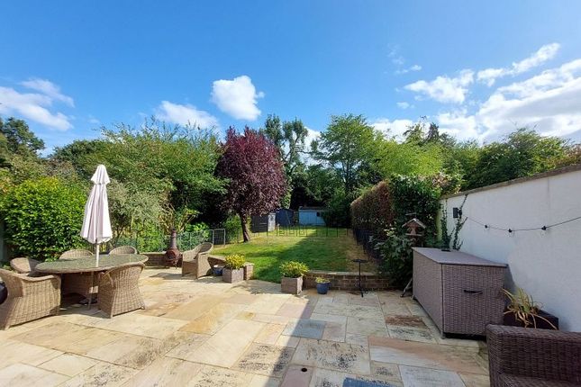 37, Sole Farm Road, Great Bookham photo 4