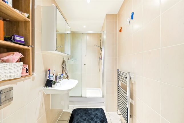 309 Felix Point, Epstein Square, Poplar photo 2