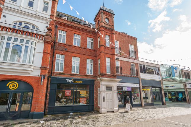 Flat for sale in High Street, Maidenhead