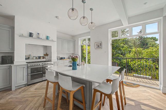 28 Chapel Lane, Altrincham photo 3
