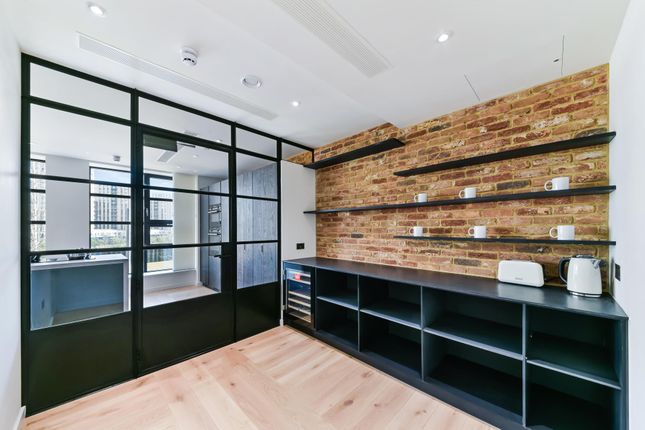 Town house for sale in Townhouse, London City Island, London