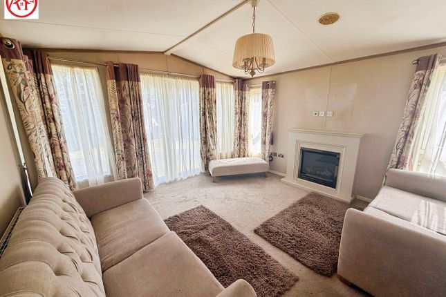 11 Berkeley Square, Retreat Caravan Park, Burnham-on-Sea photo 2