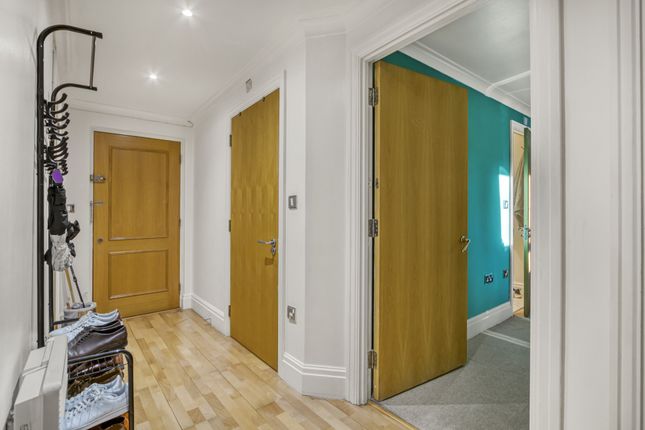 Flat for sale in Seven Kings Way, Kingston Upon Thames