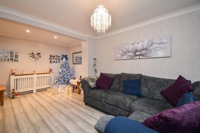 14, Ravine Close, Hastings photo 4