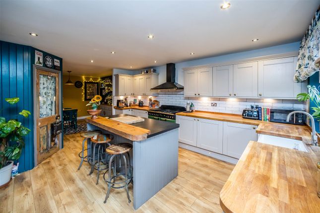 Terraced house for sale in Sutcliffe Wood Lane, Hipperholme