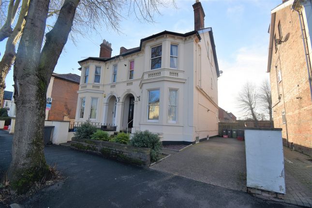 Thumbnail Flat to rent in 41 Avenue Road, Leamington Spa, Warwickshire