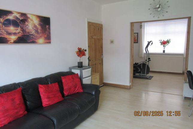 28, Burleigh Road, STRETFORD photo 5