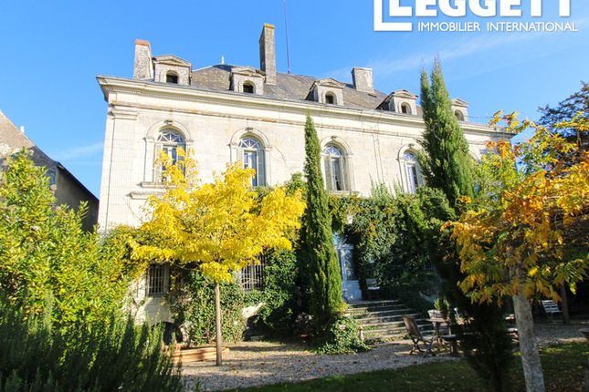 Thumbnail Villa for sale in Mirebeau, Vienne, Nouvelle-Aquitaine