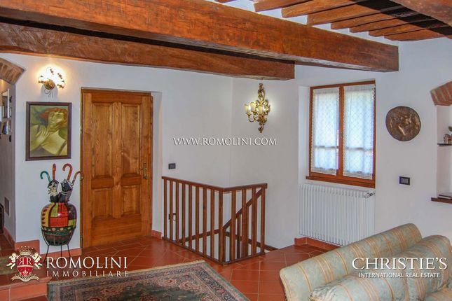 Country house for sale in Anghiari, Tuscany, Italy