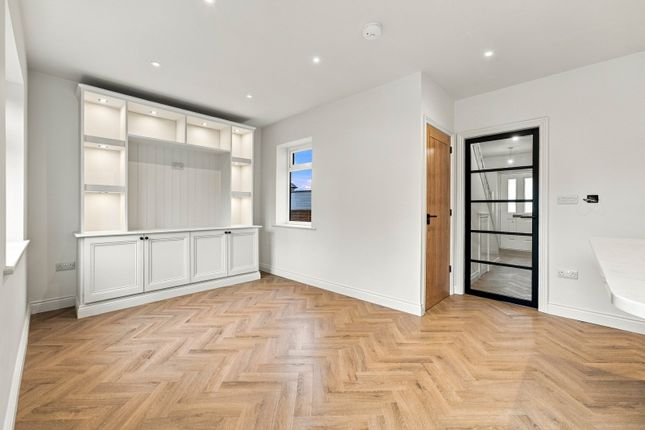 5A, Heswall Road, Stockport photo 3