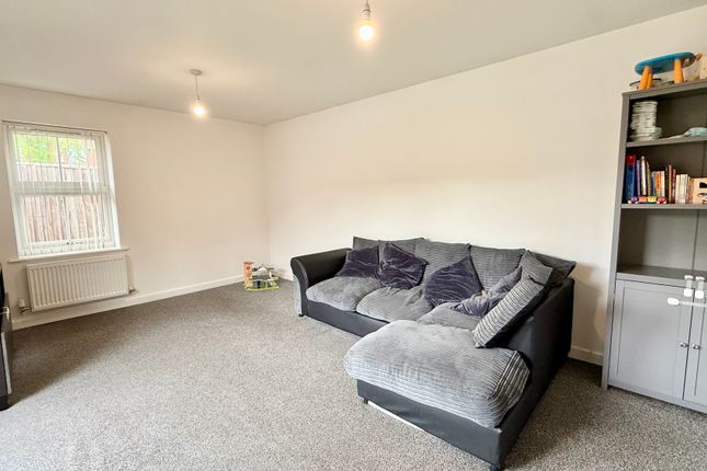 6b, Haynes Road, Westbury photo 3