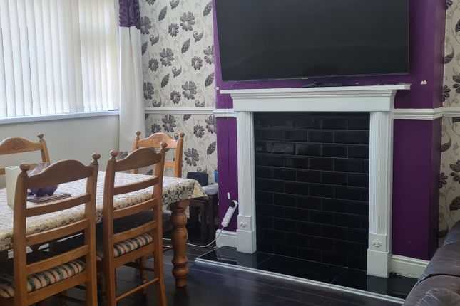 Town house for sale in 194 Albert Road, Stechford