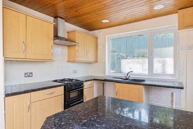 12, Carlton Drive, Paignton photo 2