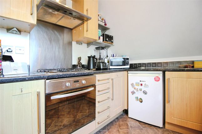 Flat 5,, The Willows, Earley photo 5