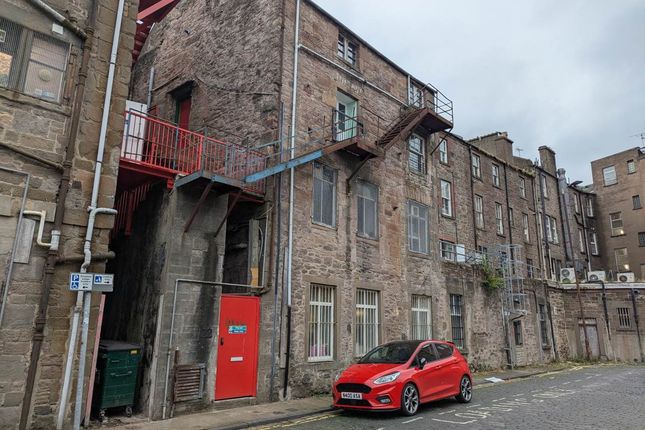 Flat to rent in New Inn Entry, Dundee