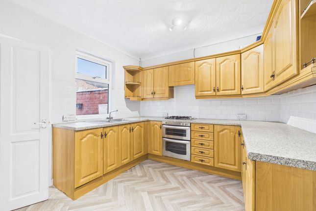 98 Evelyn Street, Warrington photo 3