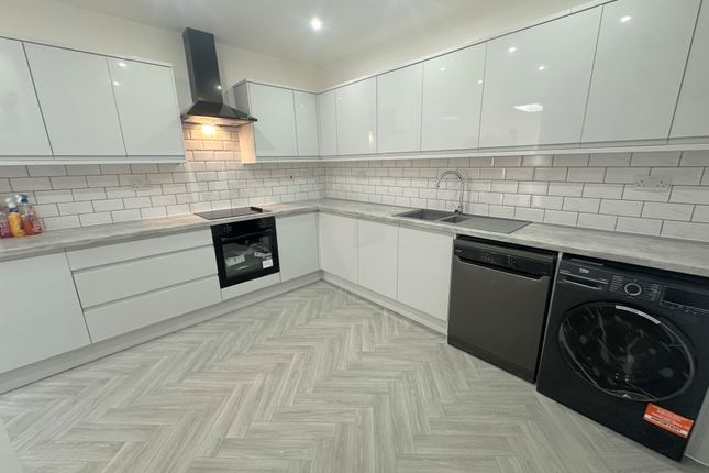 384, Kidderminster photo 5