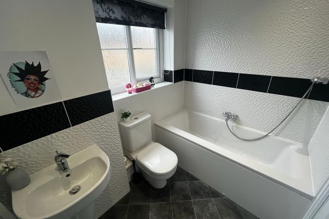 End terrace house for sale in Tweed Close, Spalding