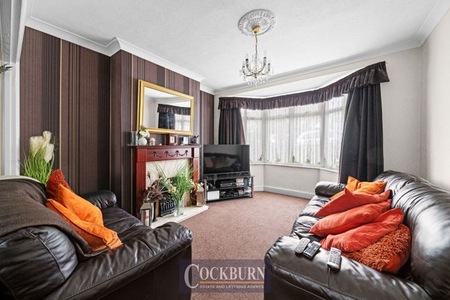 61, Clayhill Crescent, London photo 2