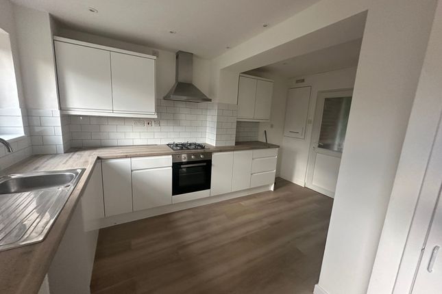45 Seagarth Lane, Southampton photo 5