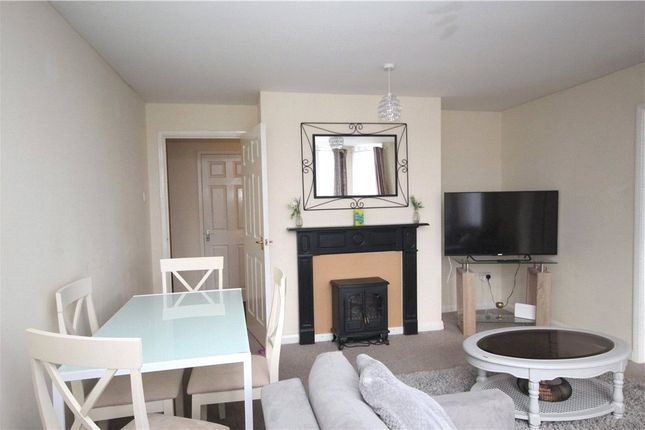 Flat 3, Clyde Court, 233, Ash Road, Hampshire photo 3