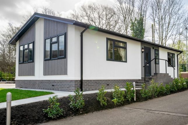 2-bed caravan on 92, Cannisland Park, Swansea, £195,000