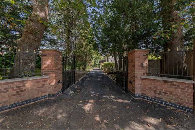 00, Knighton Grange Road, Leicester photo 2