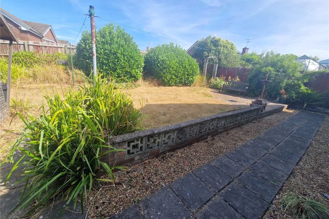 27, Avon Rise, Staffordshire photo 2