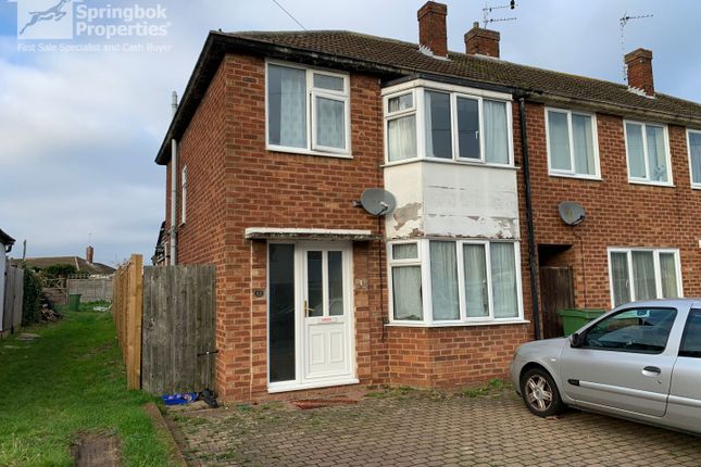Terraced house for sale in Shipley Road, Newport Pagnell, Buckinghamshire