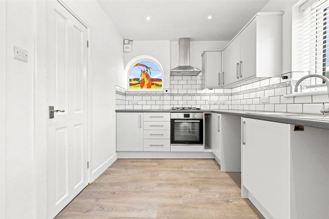 5, Woodhouse Lane, Chelmsford photo 3