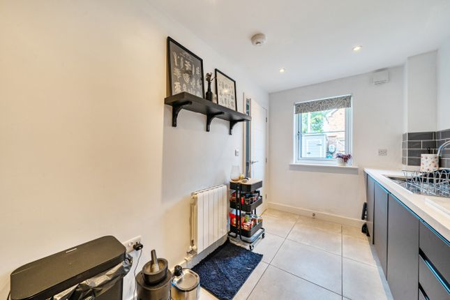 3, Gilfach Close, Newtown photo 4