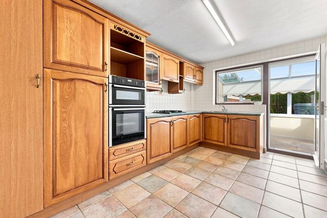 8, Morton Close, Nottingham photo 2