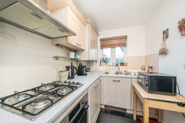 Flat for sale in Woodfield Road, Thames Ditton
