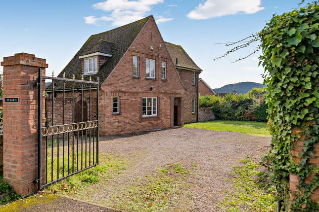 3-bed detached on Over Ross Street, Ross-on-Wye, £500,000