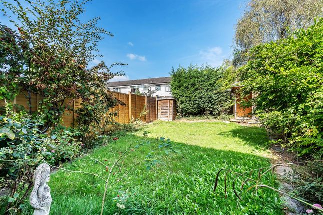 4, Field Court, Oxted photo 2
