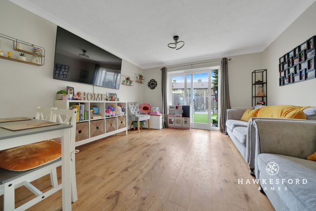27 Anatase Close, Sittingbourne photo 3