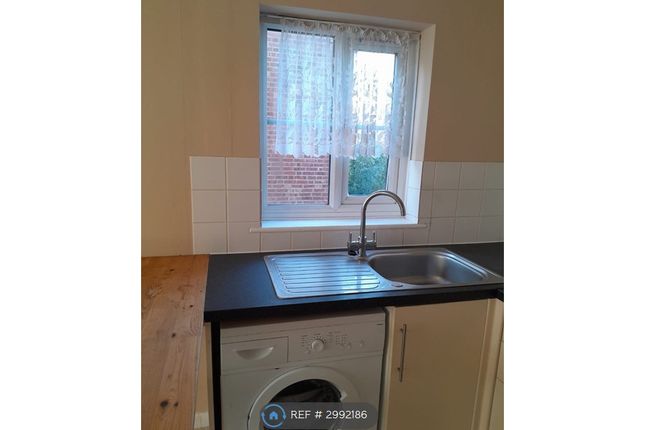 Flat, Oak House Oak Road, Tunbridge Wells photo 4