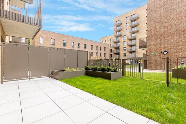48, Clovelly Road, Hounslow photo 4