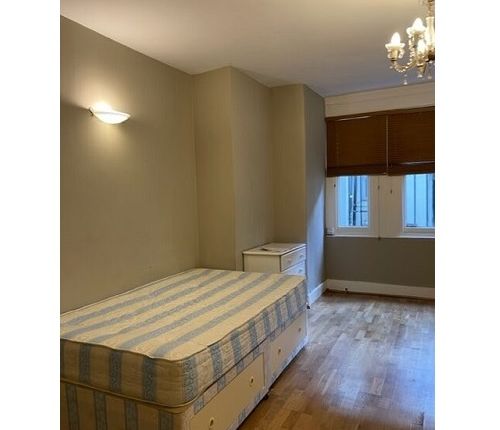 Studio to rent in Holland Road, Holland Park/Shepherds Bush