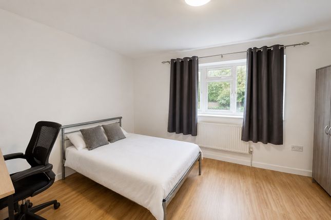 101, Moulsecoomb Way, Brighton photo 4