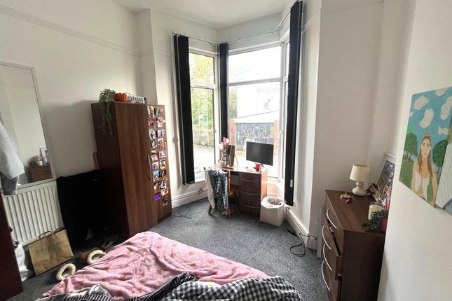 31a & 31b, Bryn Y Mor Crescent, Swansea photo 3