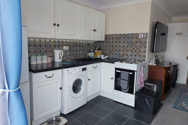 37, Park Avenue, Leysdown photo 2