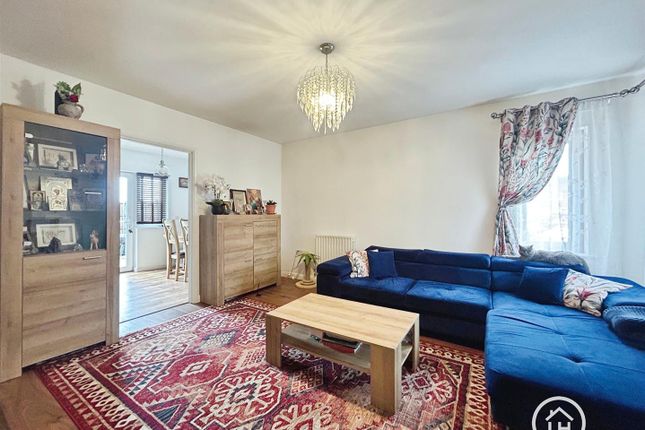 Chilham Close, Sheerness photo 3