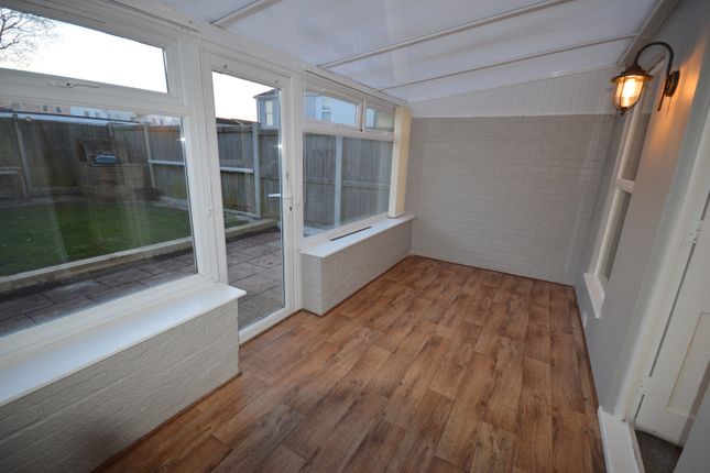 16, Meadowlands, Lymington photo 4