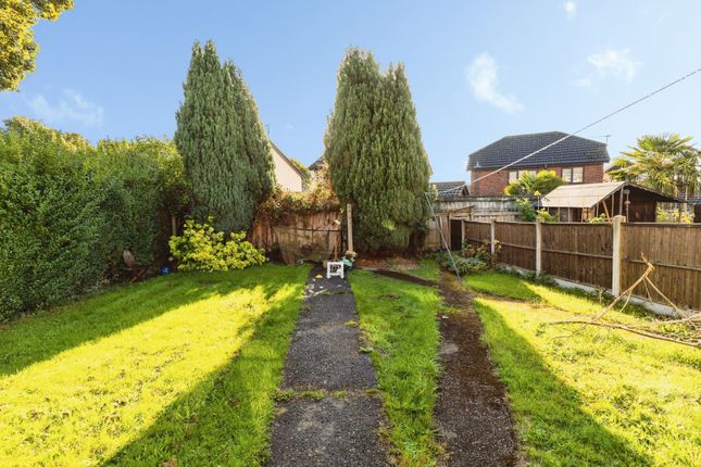 30, Borras Road, Wrexham photo 3