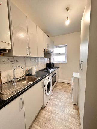 Shared accommodation to rent in Pennard Road, London
